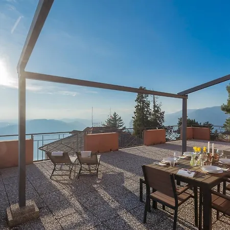 Sunset Terrace Loft - View On By Rent
