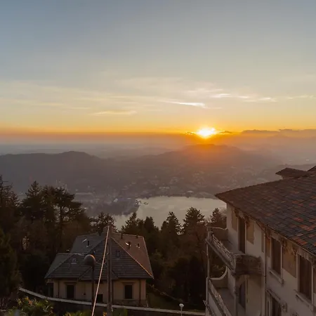 Sunset Terrace Loft - View On *